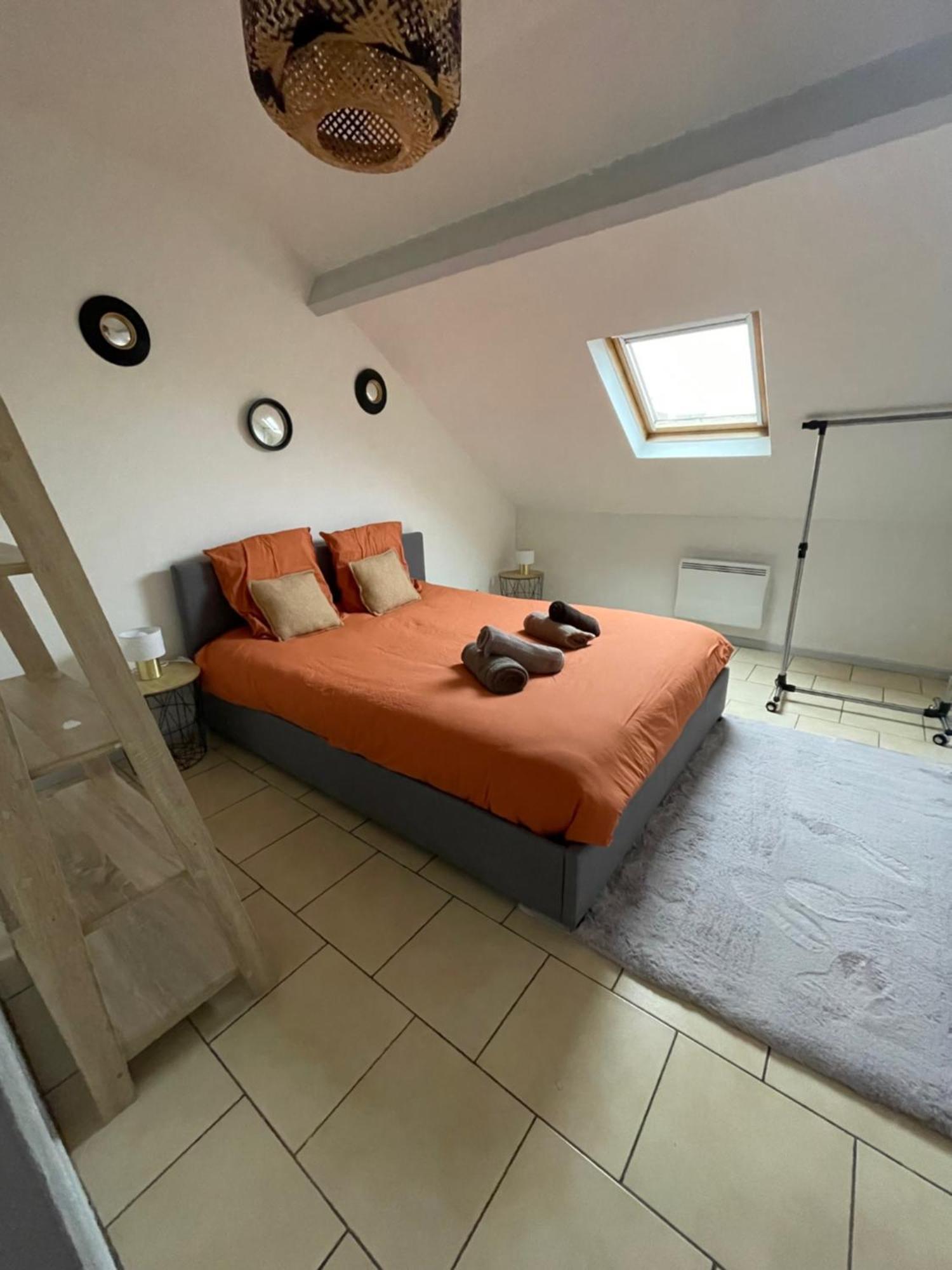 Apartamento Atelier Voyageur Chartres Exterior foto